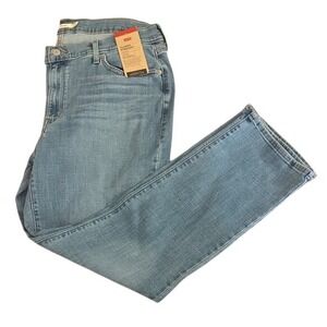 Levi Strauss‎ Co Classic Straight Jeans Women's 18W Light Wash Denim Pants NEW